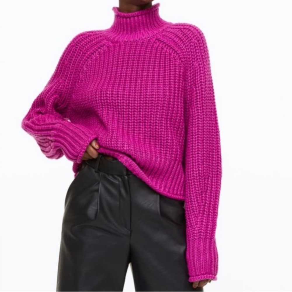 H&M Magenta Chunky Mock Turtleneck Sweater